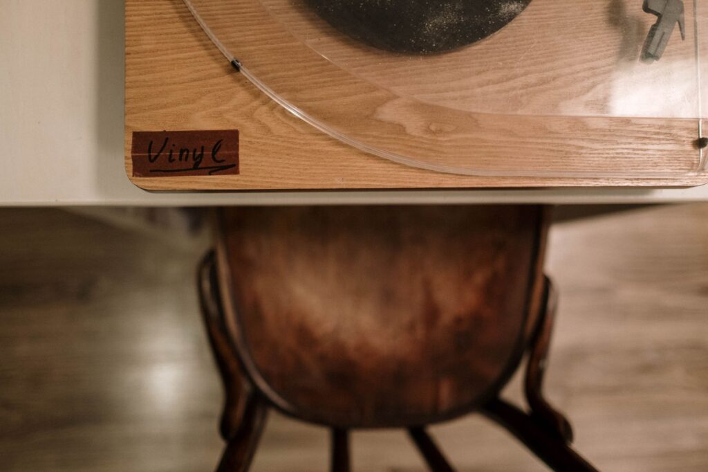 glued vinyl flooring