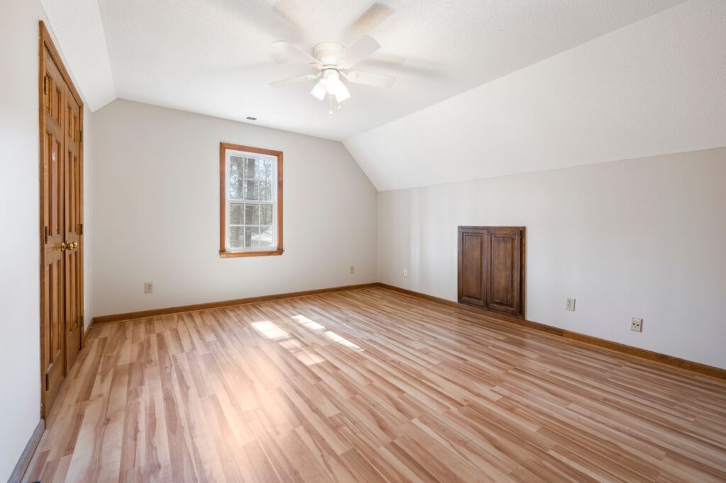 installing laminate flooring cost